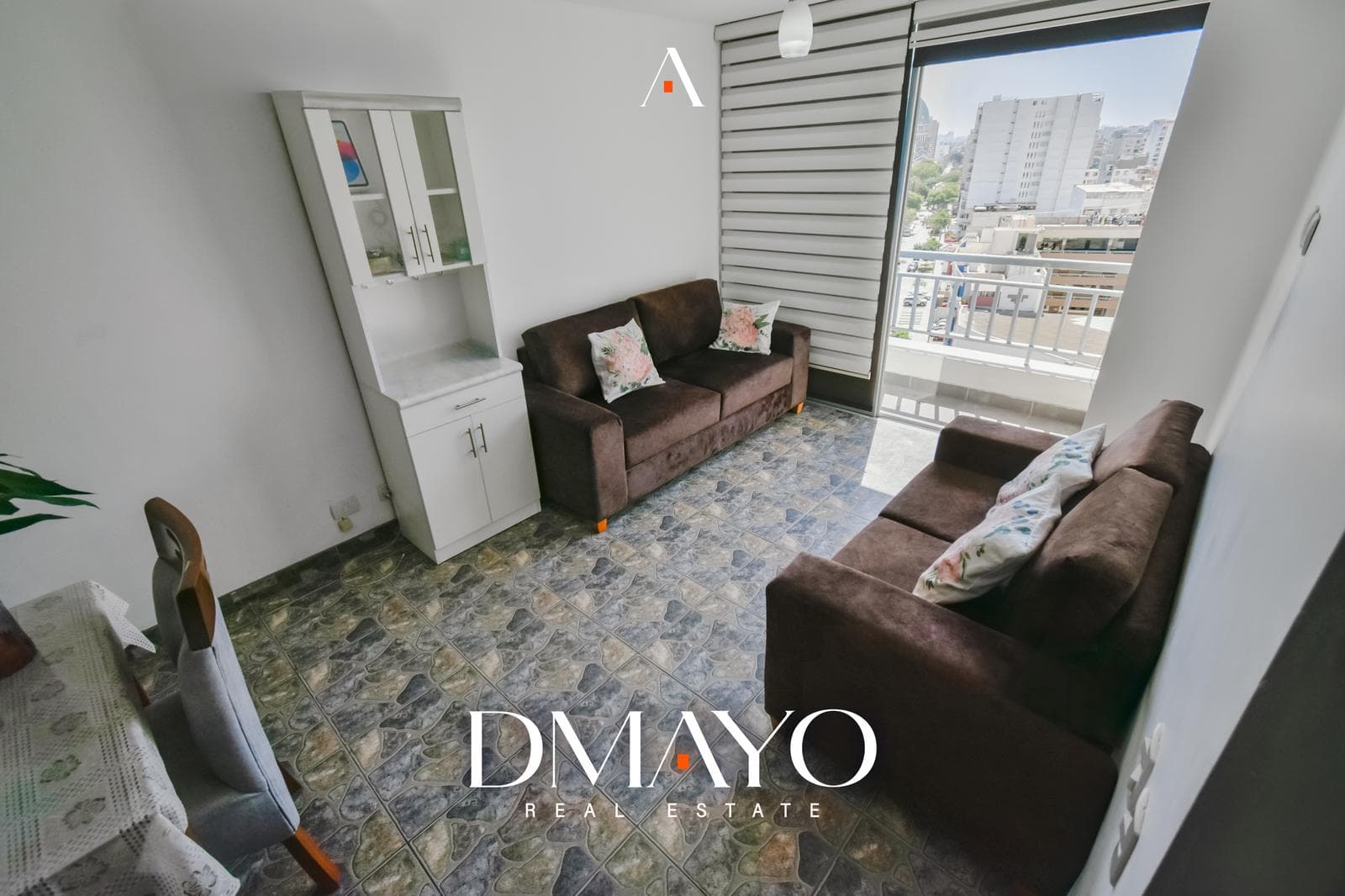Inversión Segura: Venta Departamento con Ventanas Antiruido y Áreas Comunes - 1