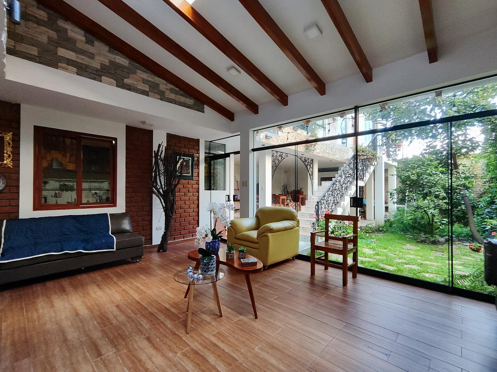 Casa en Av. Hoyos Rubio - 2