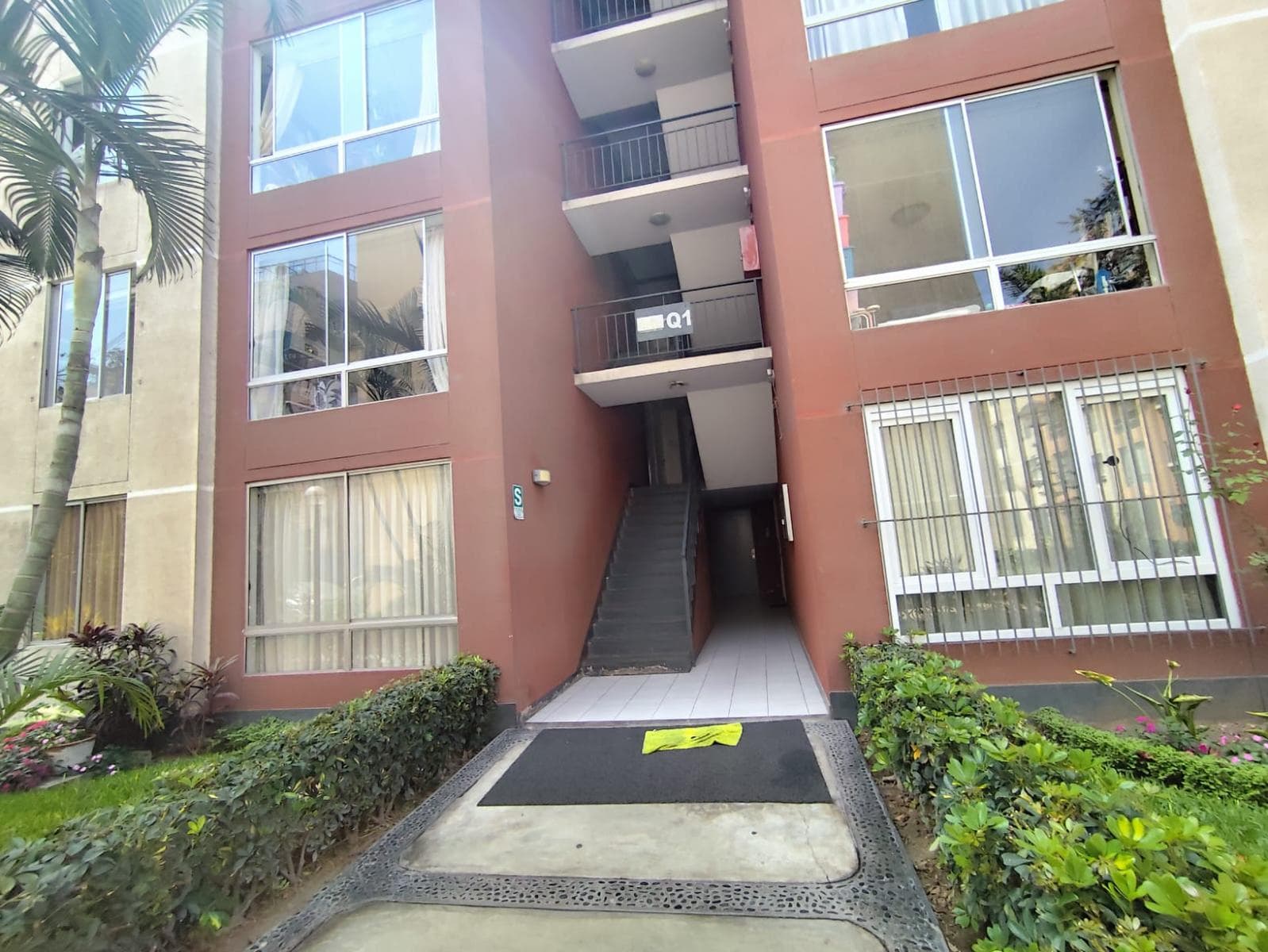 Se Vende Departamento Cochera En Condominio El Aire - 1