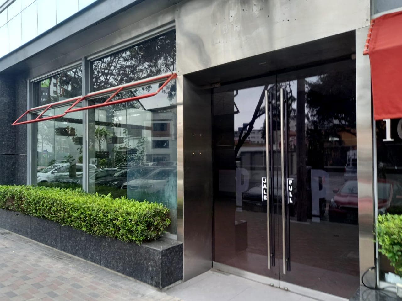 LOCAL PARA RESTAURANT 443 M2 - EXCELENTE OPORTUNIDAD - IMPLEMENTADO - A LADO HOTEL HILTON - 1