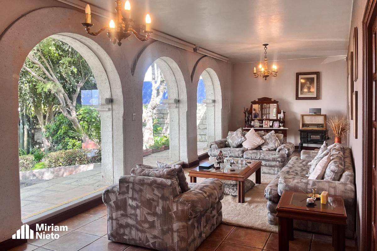 Casa en Venta en Cerro Colorado - 1