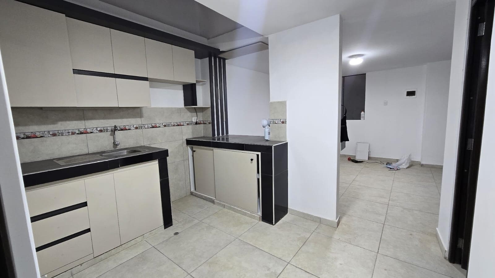 Departamentos en 1er y 6to Piso Jr. Ficus Urb. Terrazas del Mantaro cerca a la Fiscalía - 2