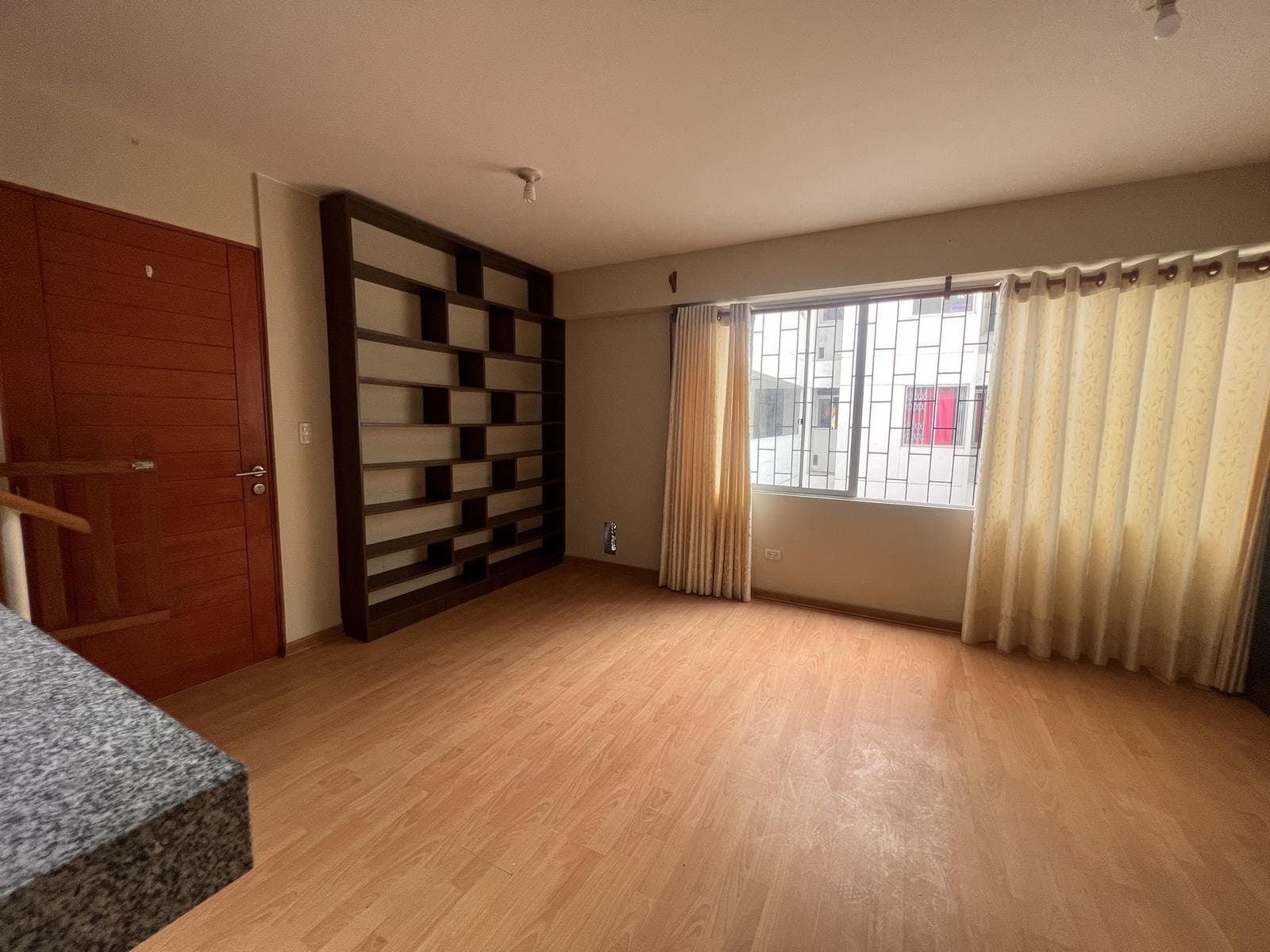 Se Vende Dúplex Moderno Estacionamiento Excelente Ubicación - 1