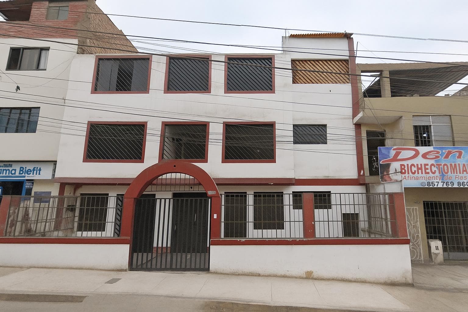Venta De Edificio En Comas - Zona Comercial - 1