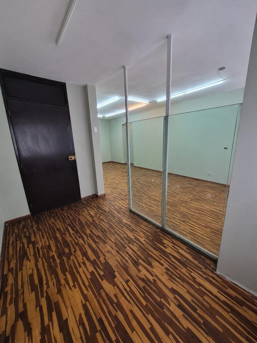 ALQUILER DE OFICINA DE 80M² EN SALAMANCA- EXCELENTE UBICACIÓN - 1
