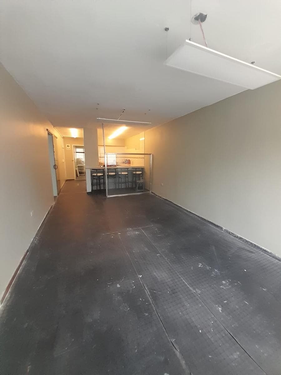 ALQUILO OFICINA DE 80 M2 EN SALAMANCA - 1