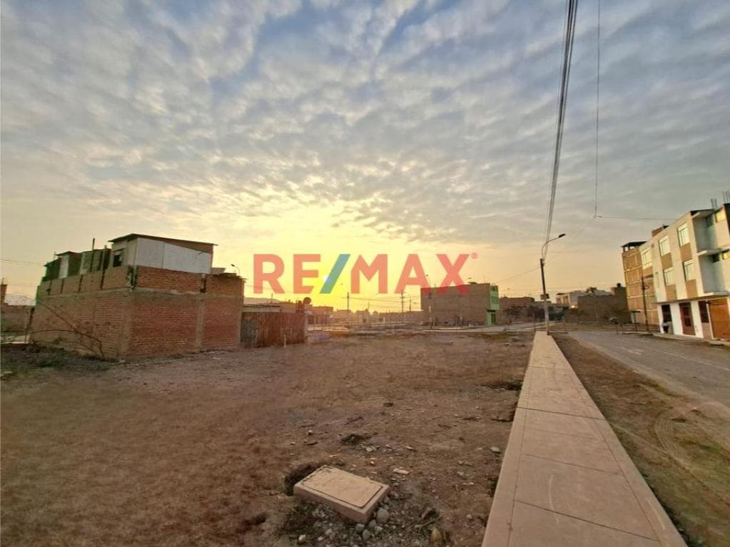 Venta De Terreno Frente A Parque En Urb. Sol De Carabayllo – Vii Etapa - 1