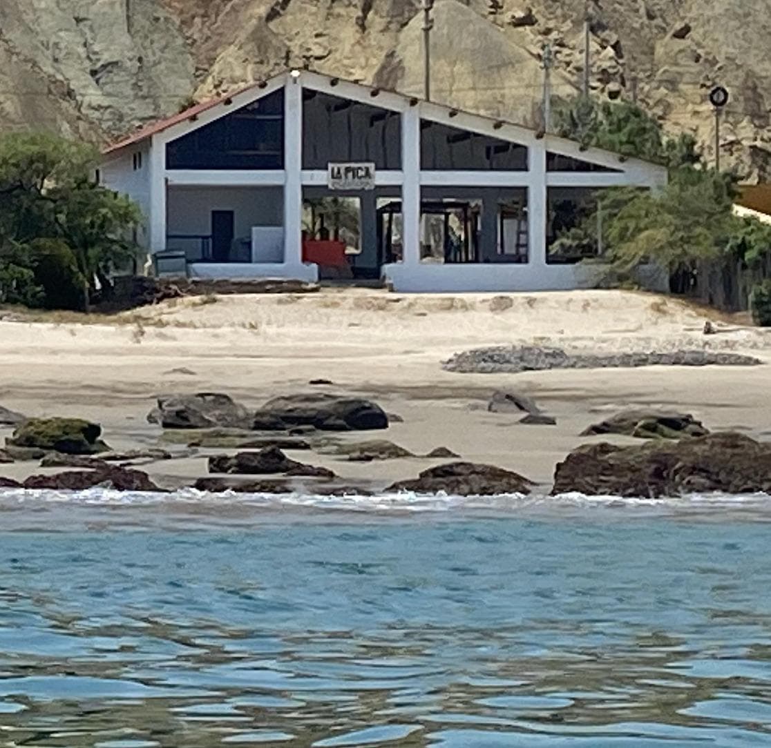 Alquilo Restaurante implementado f/mar Canoas de Punta Sal Tumbes - 1