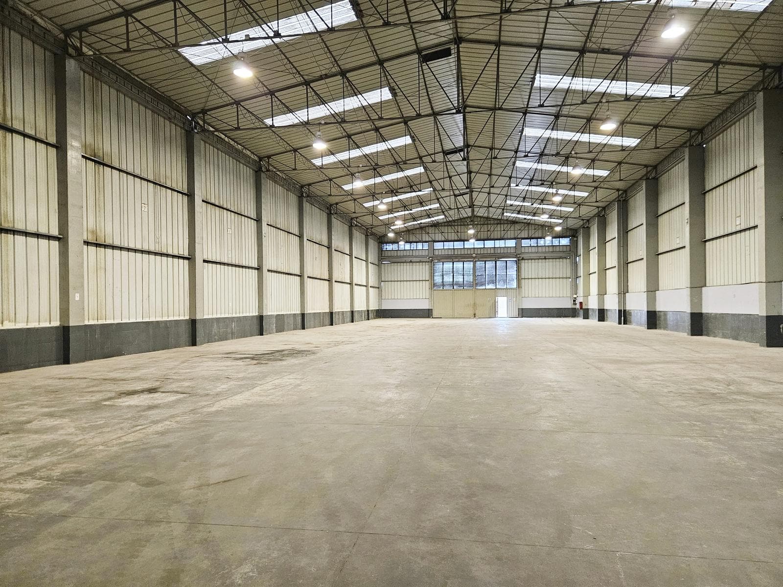 Almacén industrial en alquiler - 1,200 m2 - Callao - 1
