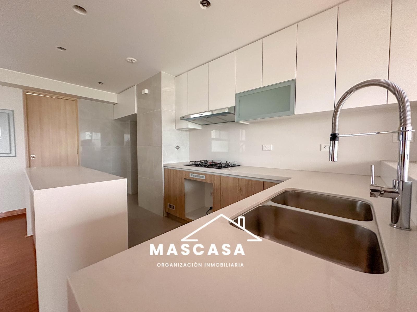 ¡VIVA COMO EN CASA EN ESTE EXCLUSIVO TRÍPLEX DE ESTRENO EN SURCO – ¡ENTREGA INMEDIATA! - 2