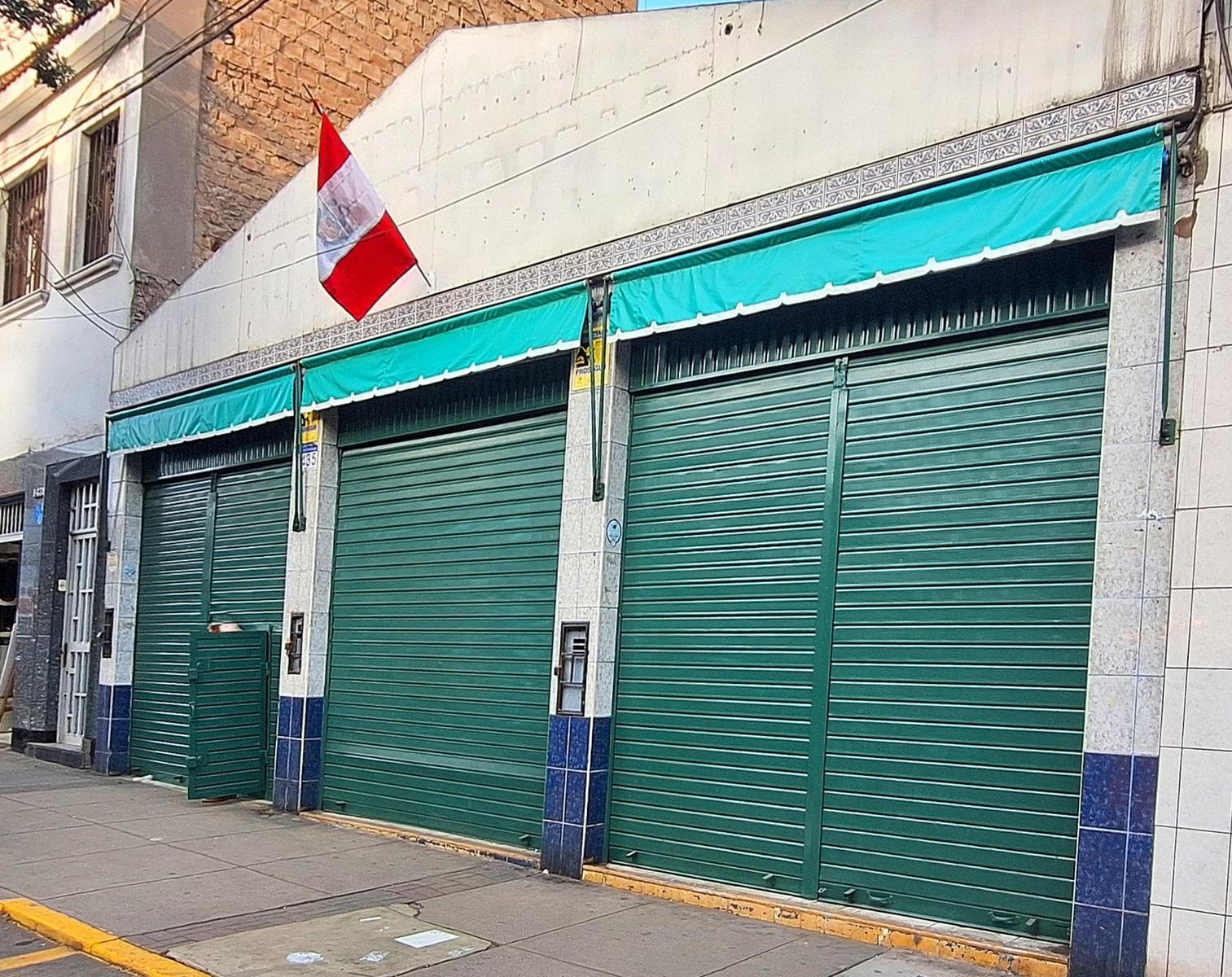 Alquiler de Local Comercial en la Cdra. 14 de Horacio Urteaga en Jesús María - 1