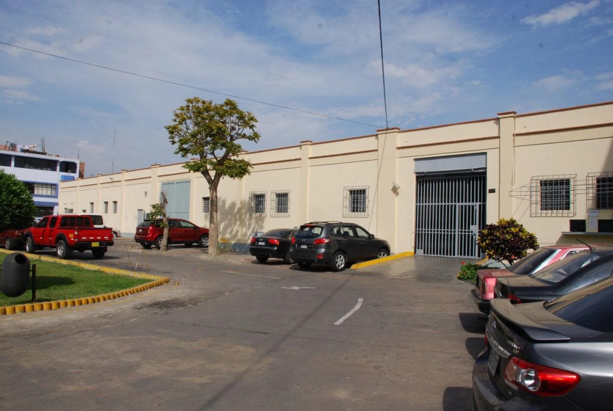 Local en alquiler AC 2,168 m2: comercio, oficinas o industria elemental (I1) - Pueblo Libre - 1
