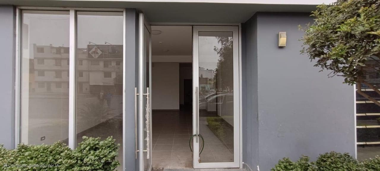 Venta De Local Comercial Con Excelente Ubicación En Lince - Incluye Cochera - 2