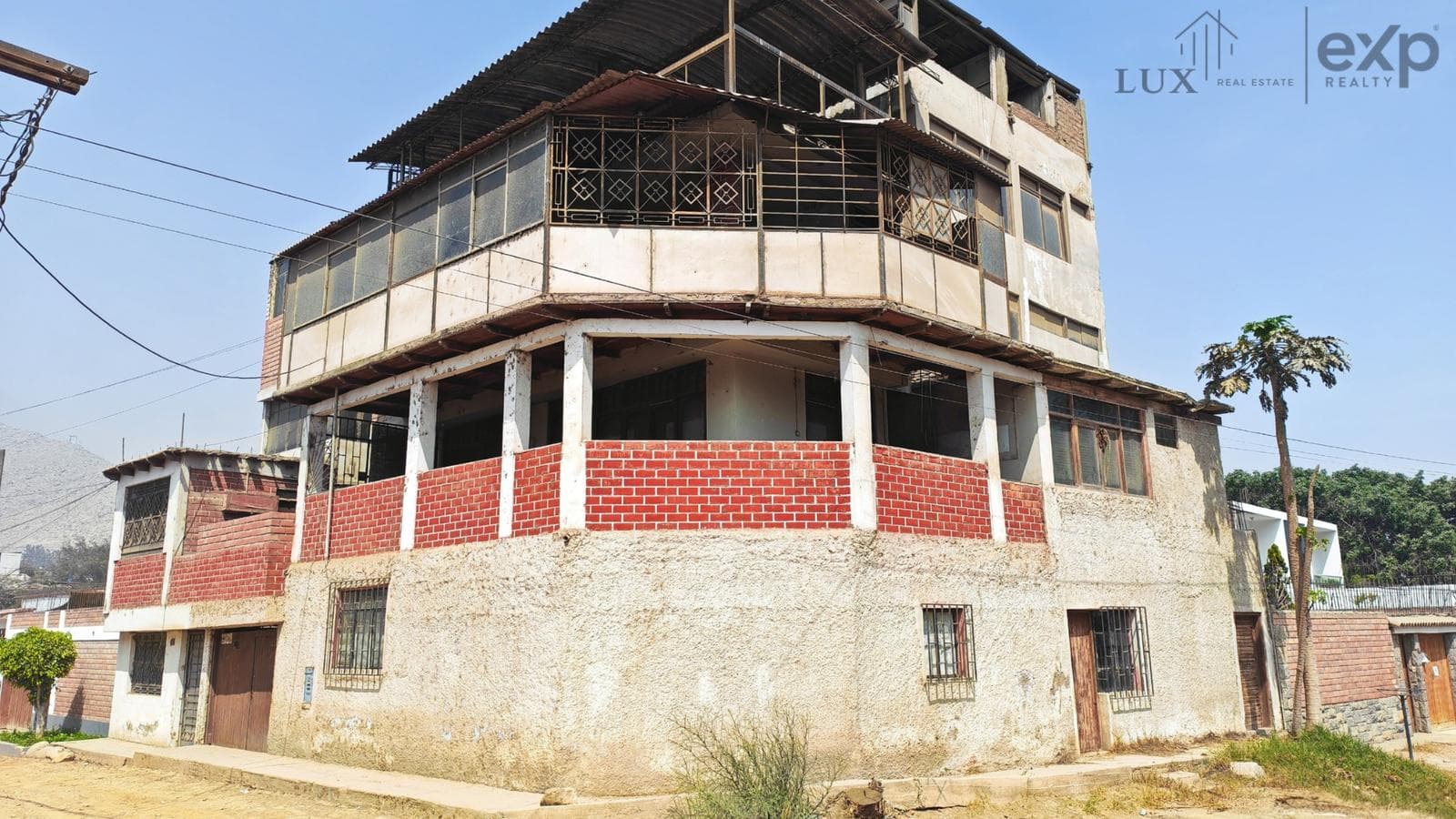 Casa como Terreno en venta en Chaclacayo - 1