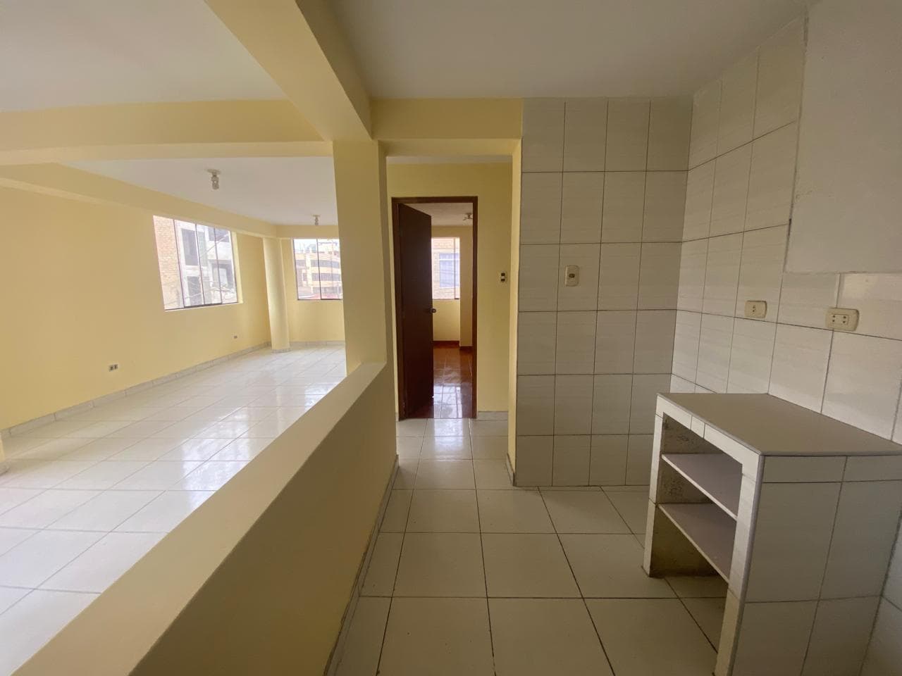 Venta de Departamento de 3 Dormitorios frente a parque en Comas - 1