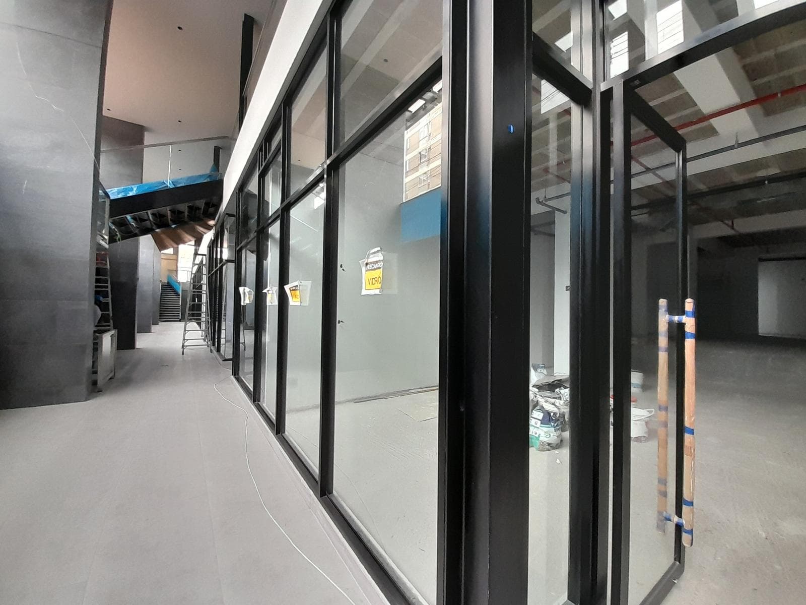 ALQUILER LOCAL COMERCIAL E N MIRAFLORES - LC 7 (609-979-13) - 1