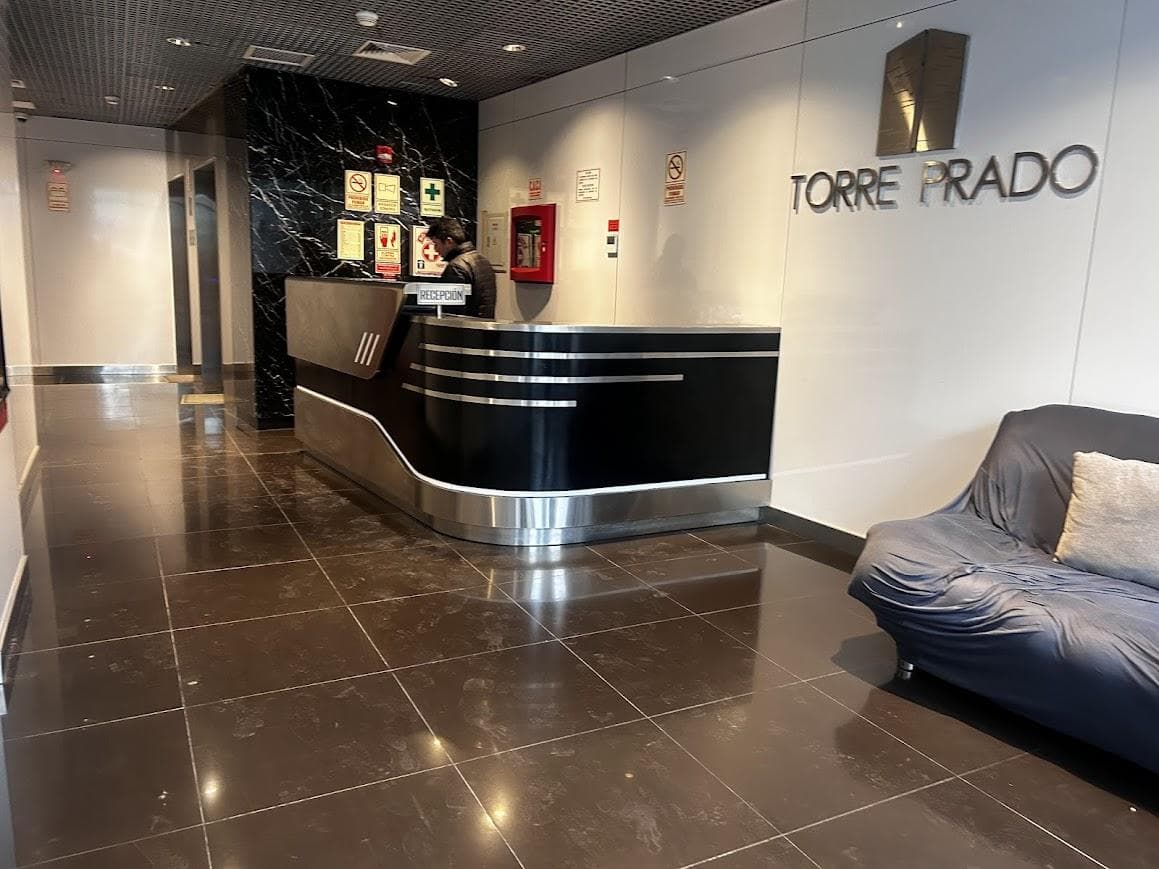 Alquiler de Oficina en San Isidro - 1