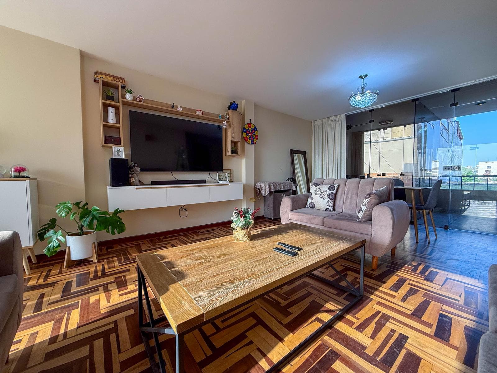 Venta Departamento La Perla Frente a Parque - 1