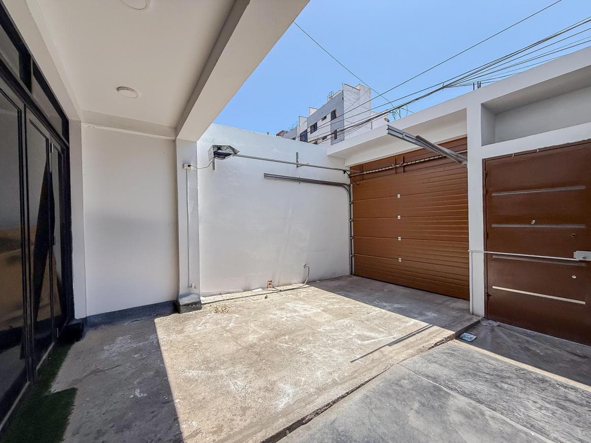 CASA EN VENTA EN SAN MIGUEL IDEAL PARA CASA, PROYECTO O LOCAL COMERCIAL ID: 3 6 8 3 1 - 1