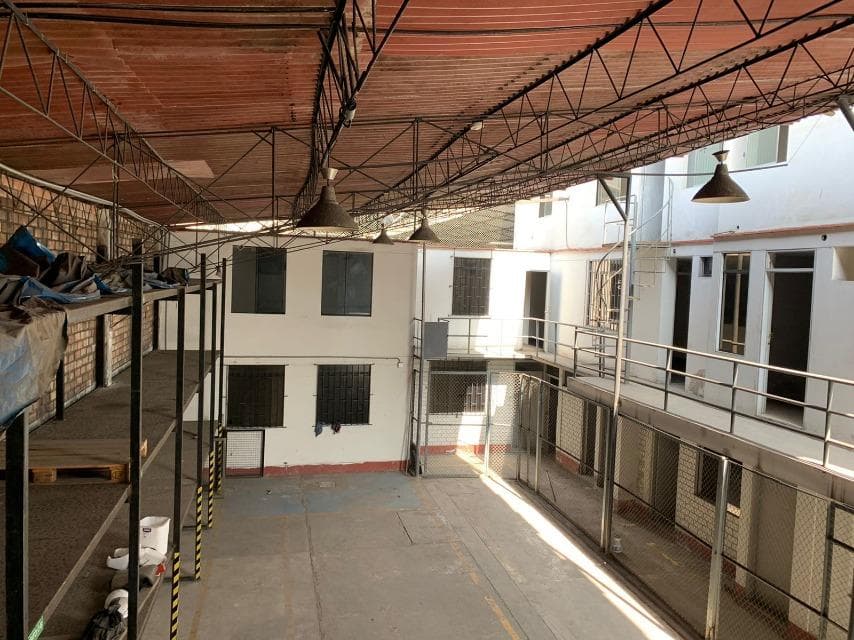 LOCAL INDUSTRIAL EN VENTA - 1