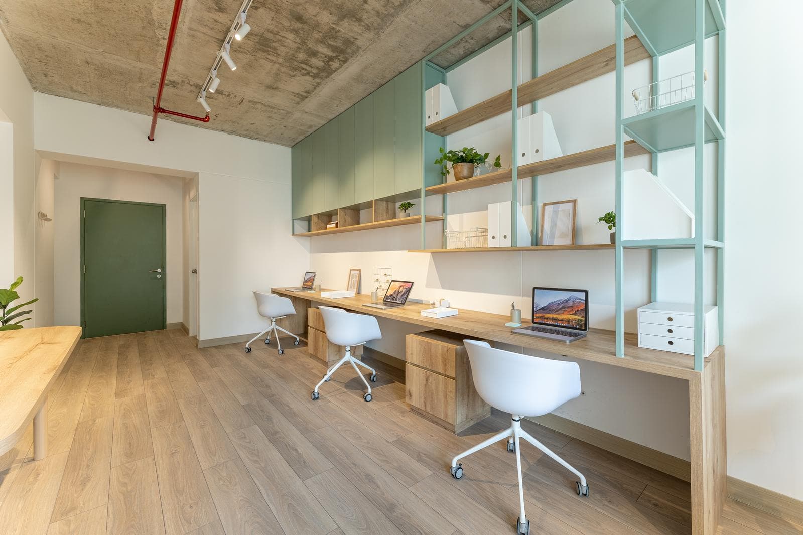 Oficina de estreno en VENTA - SAN ISIDRO- NO PAGA ALCABALA - 1