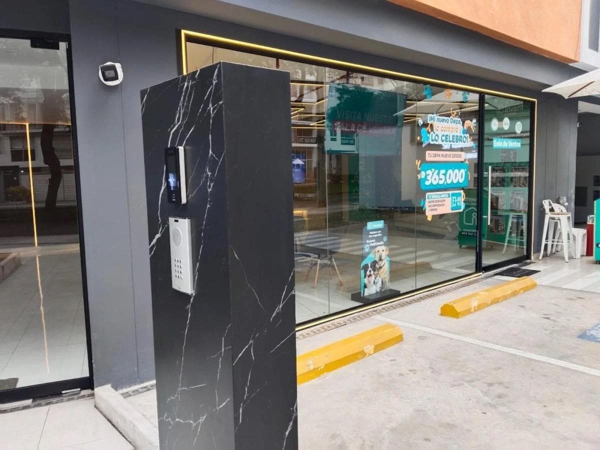 Local Comercial en la Avenida Cuba, Jesus Maria - 1