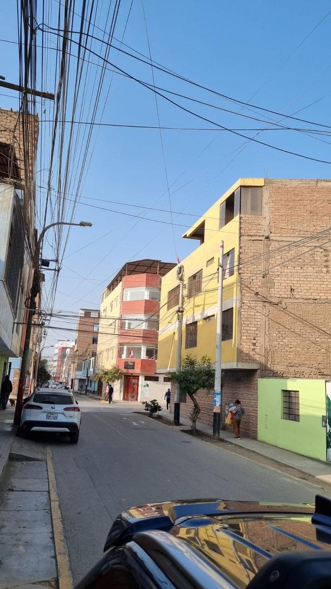 Departamento En Venta De Tres Habitaciones, En Puente Piedra - 1