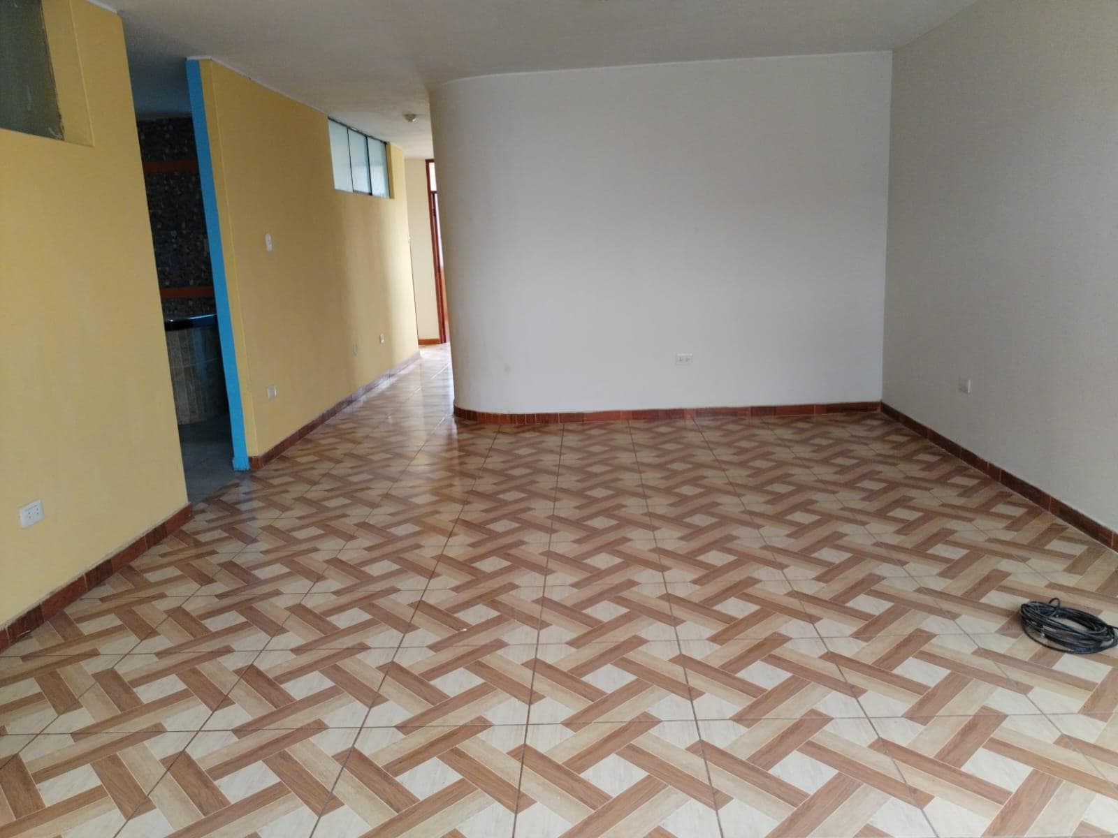 VENTA DEPARTAMENTO HUANCAYO/FRENTE AL PARQUE/CERCA UNIVERSIDAD DEL CENTRO - 2