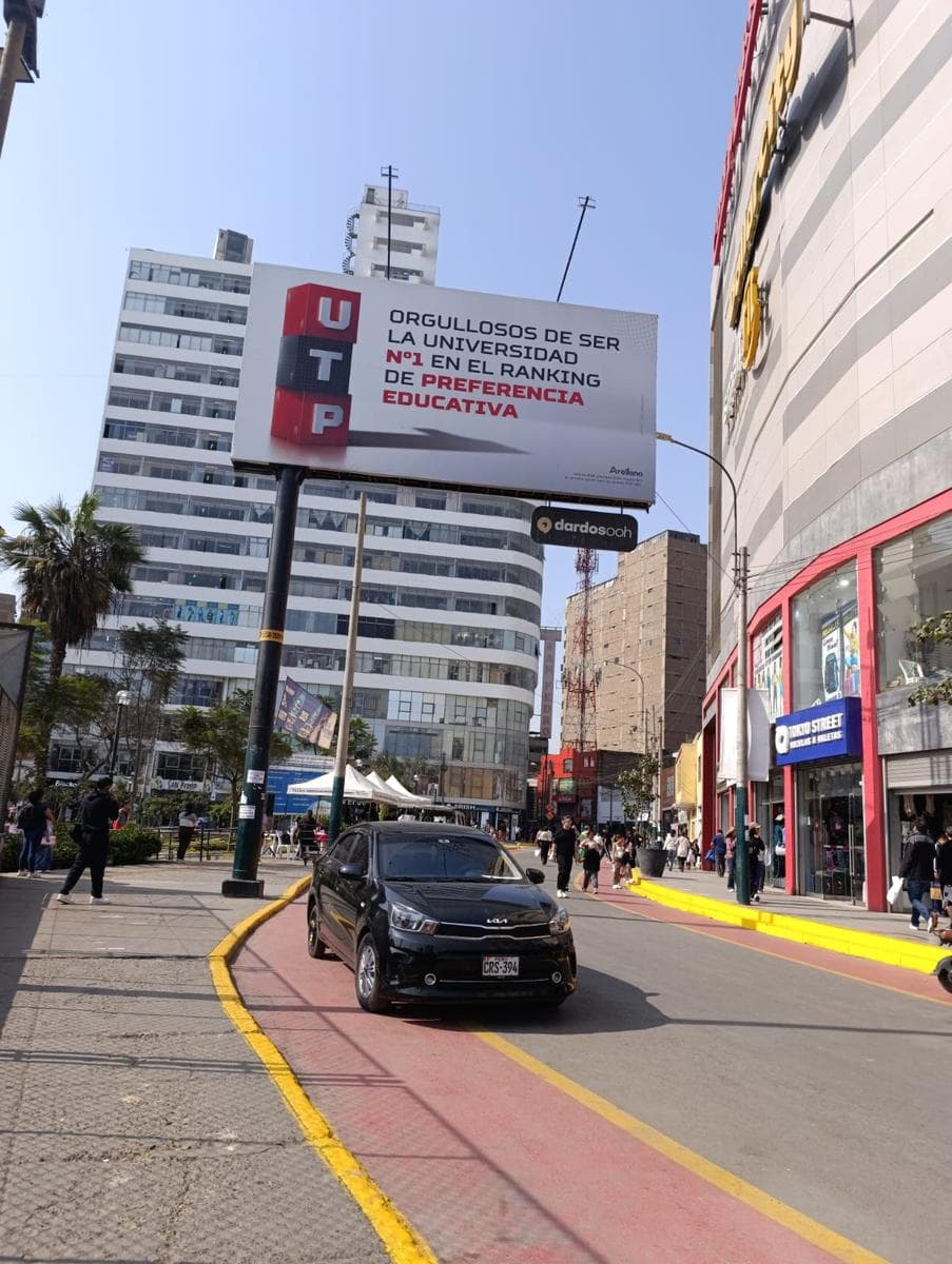 Venta de Local Comercial En Plaza Gama-Gamarra - 2