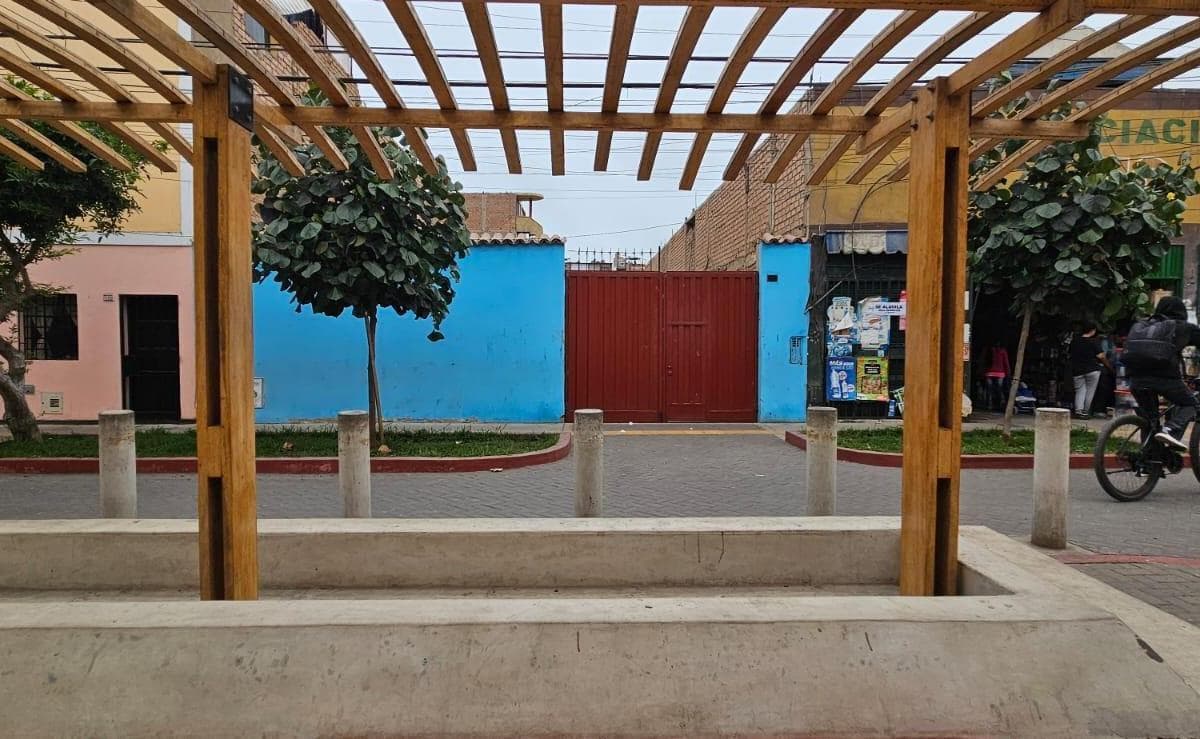 VENDO TERRENO COMERCIAL 193 m² LA PERLA CALLAO - 1