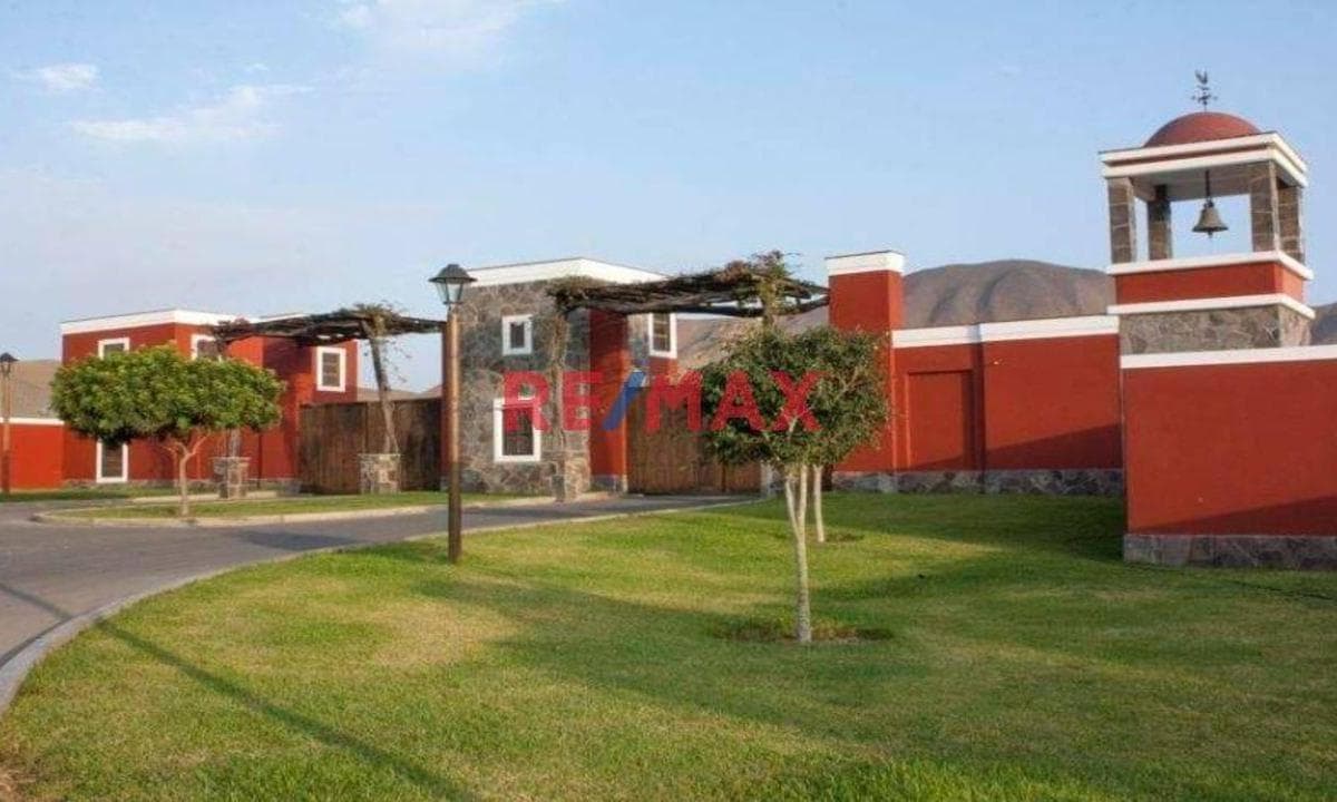 VENDO LOTE EN EL EXCLUSIVO CONDOMINIO LAS COLINAS DE PUERTO VIEJO - 1