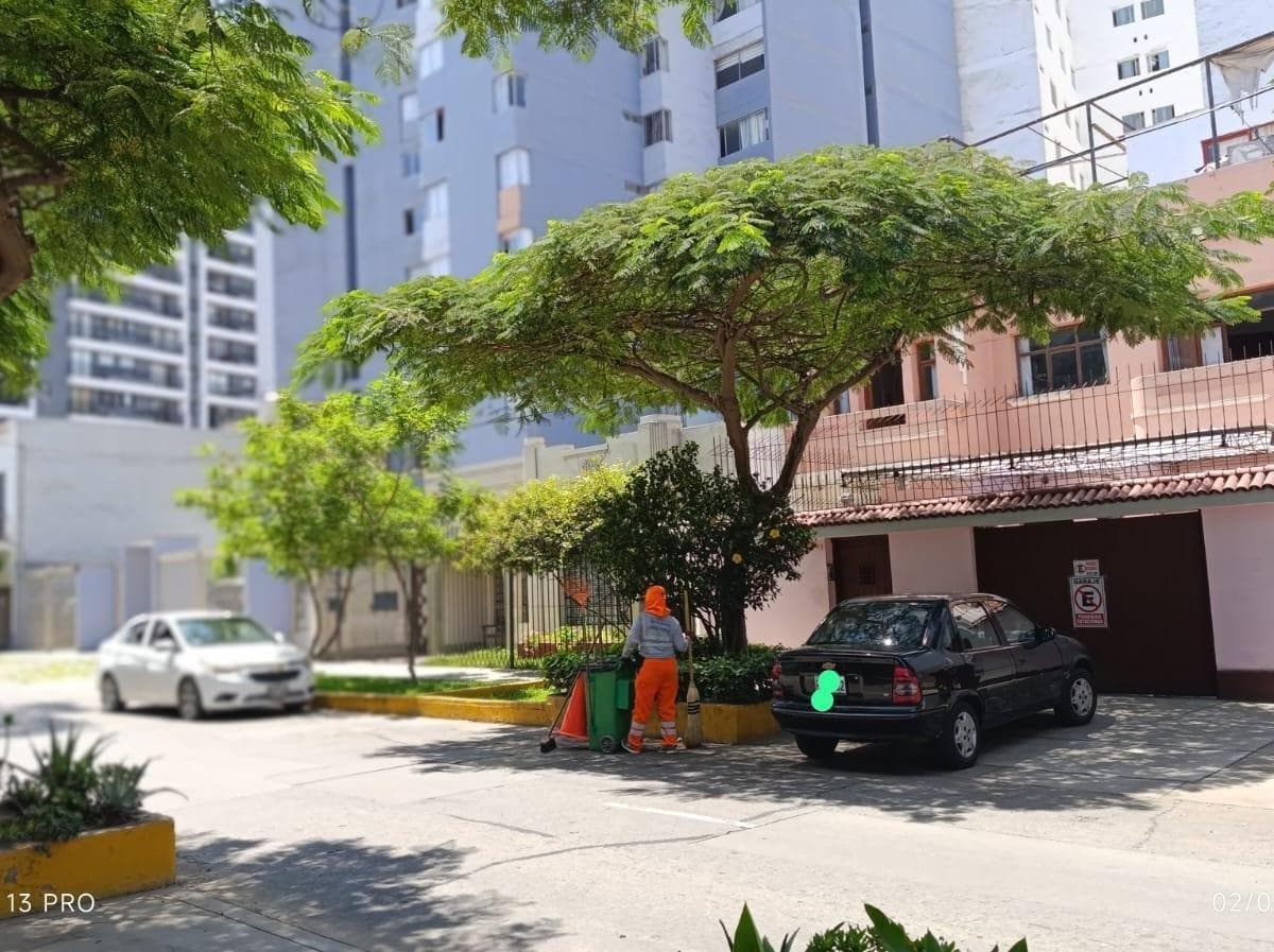 TERRENO VENTA DE CASA COMO TERRENO JESUS MARIA - 1