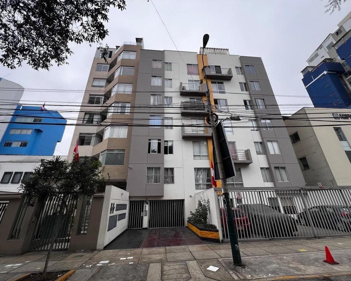 Venta departamento flat – 90 m² – Distrito Jesus Maria – Primer piso - 1