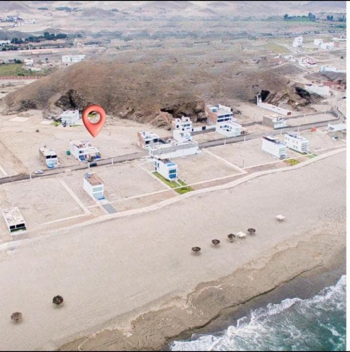 ¡Tu oportunidad frente al mar en Cerro Azul – Playa Neptuno 2! - 1
