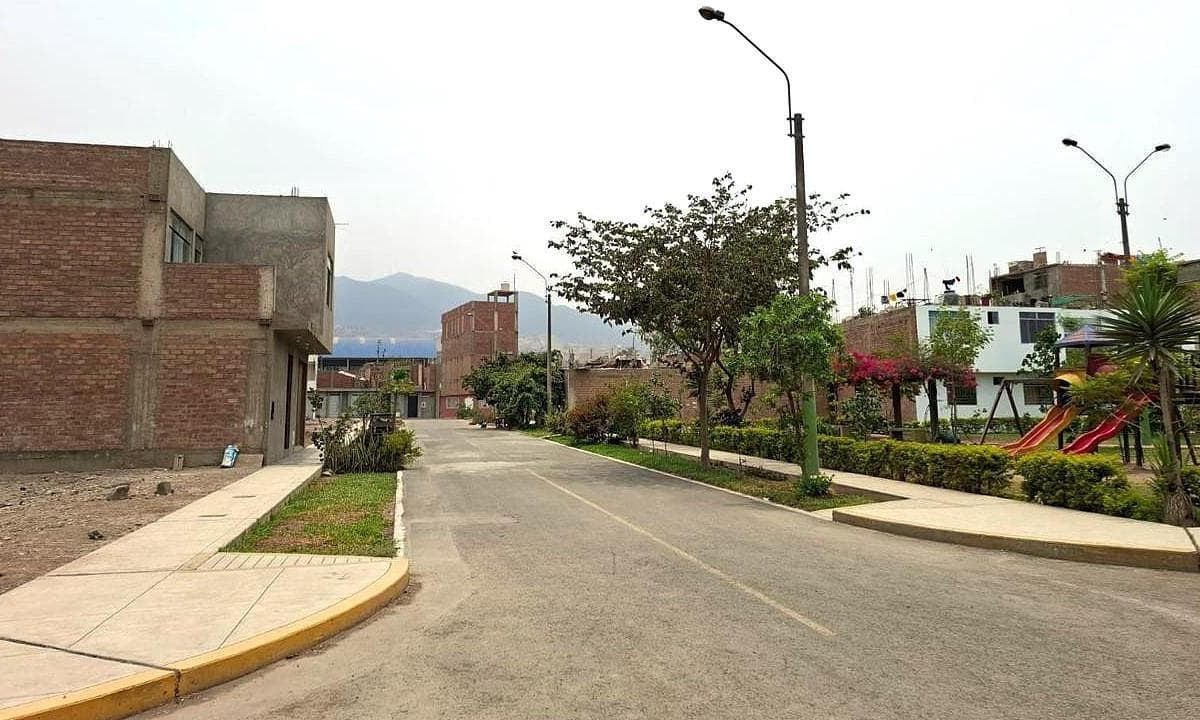 SANTA MARÍA DE CARABAYLLO – VENTA DE TERRENO EN ESQUINA - 5TA ETAPA - 1