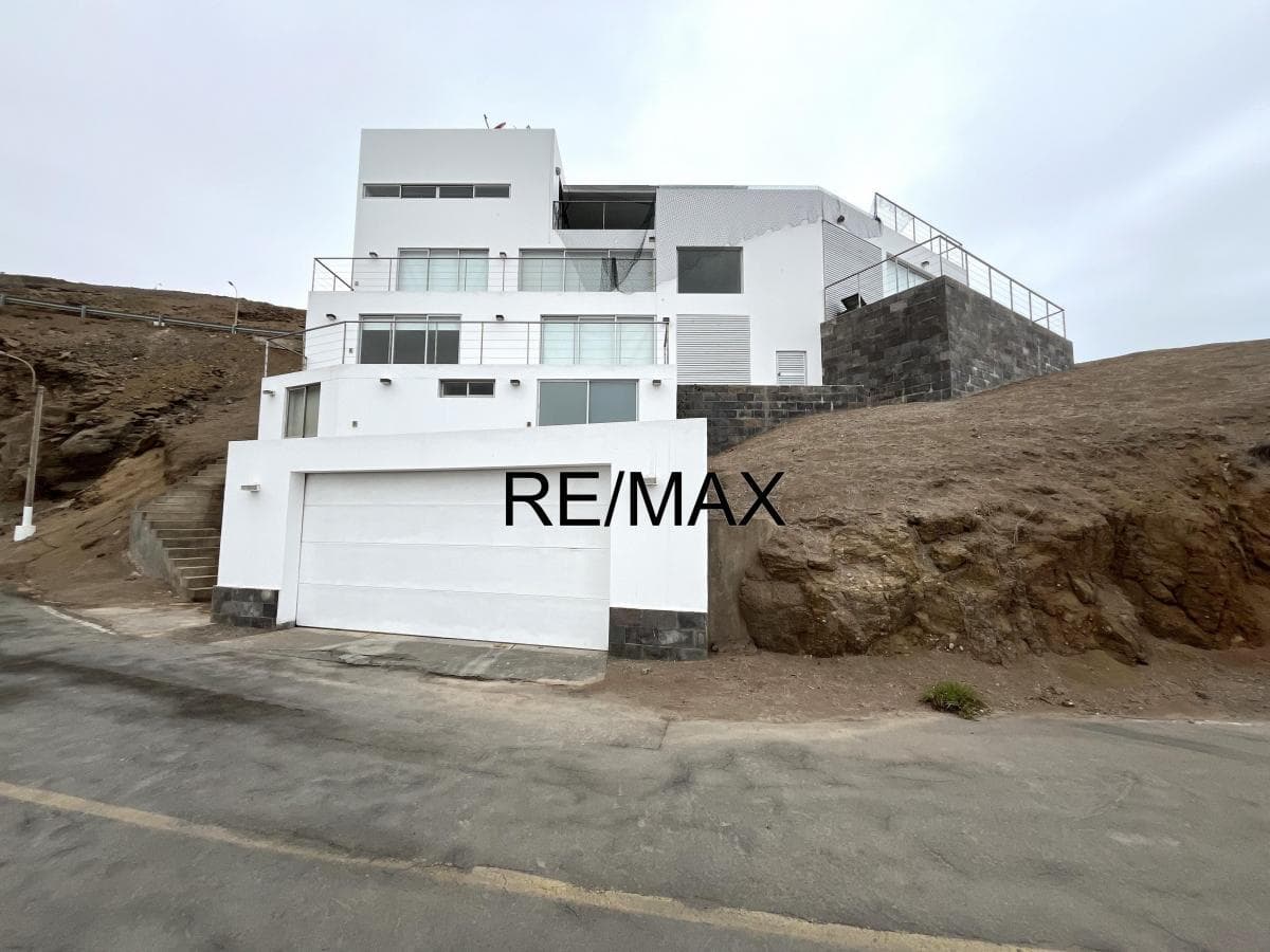 VENTA DE CASA EN PUCUSANA CLUB NAUTICO POSEIDON - 1