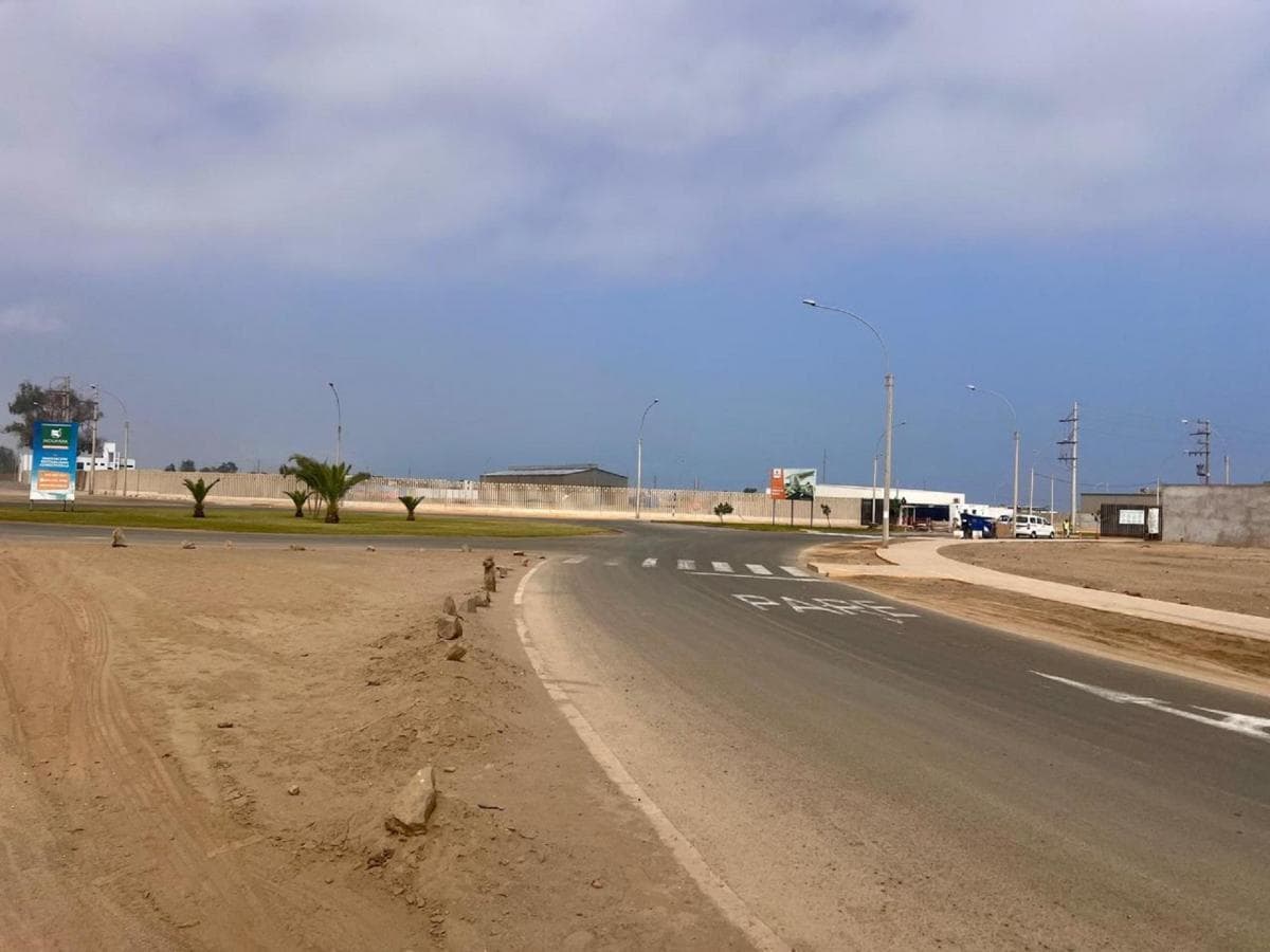 VENTA EXCELENTE TERRENO DE 1,596 m2 EN AL ZONA INDUSTRIAL - INDUPARK: LURIN. - 1