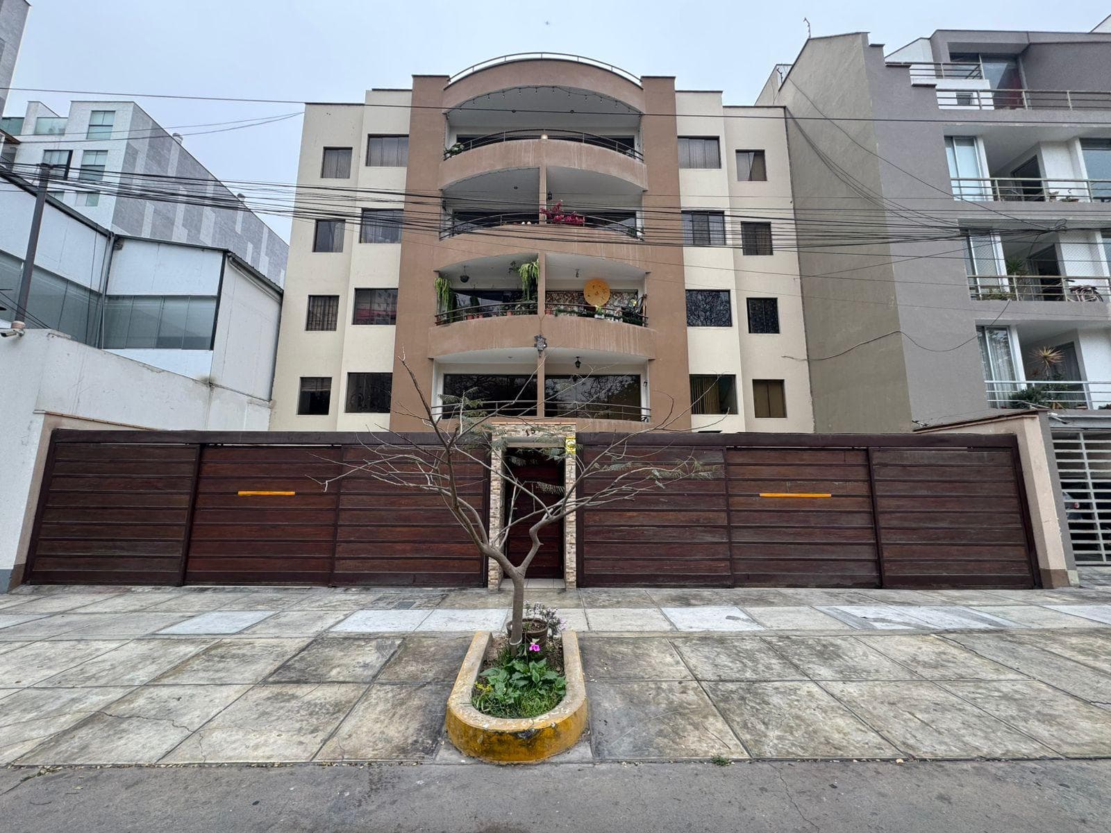 TU NUEVO HOGAR EN JESÚS MARÍA — FRENTE AL PARQUE PEDRO LA ROSA Y LISTO PARA MUDARTE - 1