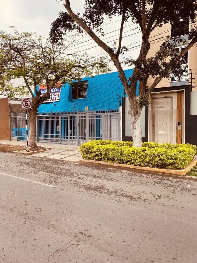 Local en Miraflores - 1