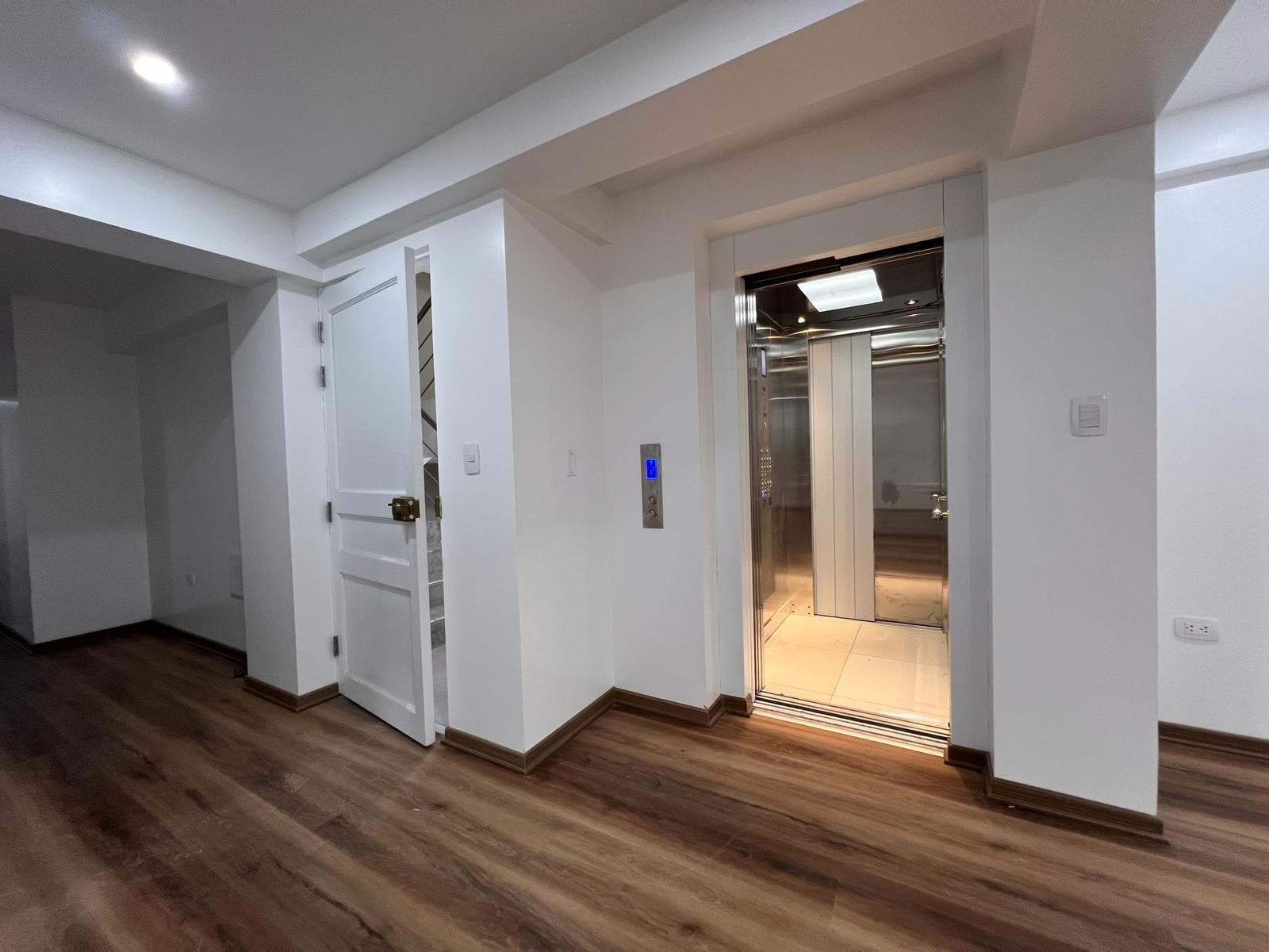 Venta De Departamento De Estreno En Santiago De Surco - 2