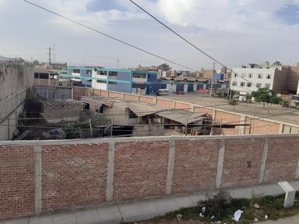 Terreno en Venta Frente a UNICACHI y Mcdo. Mayorista en Cañete - 1
