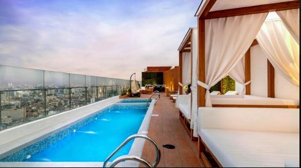 Alquiler de Ensueño: Loft de Lujo con Balcón y Vista al Mar en Estudio 4, Barranco - 1