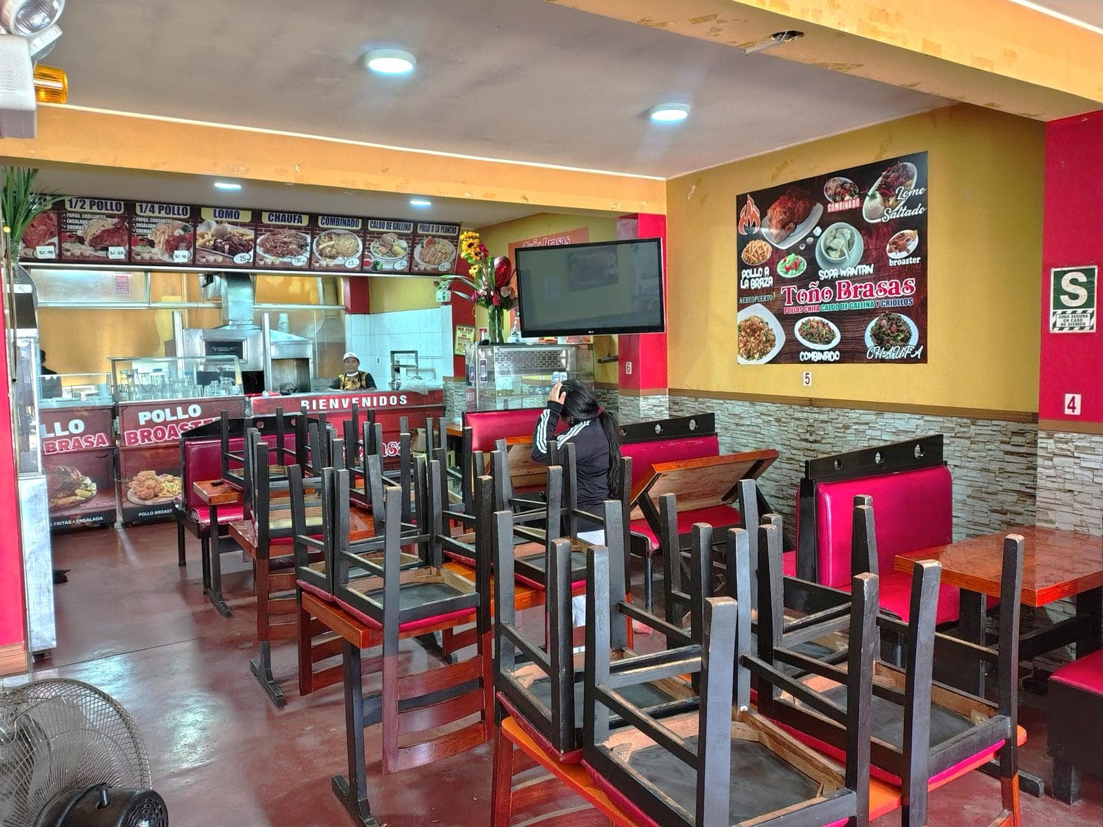 Alquiler de local comercial en avenida – Los Olivos - 1