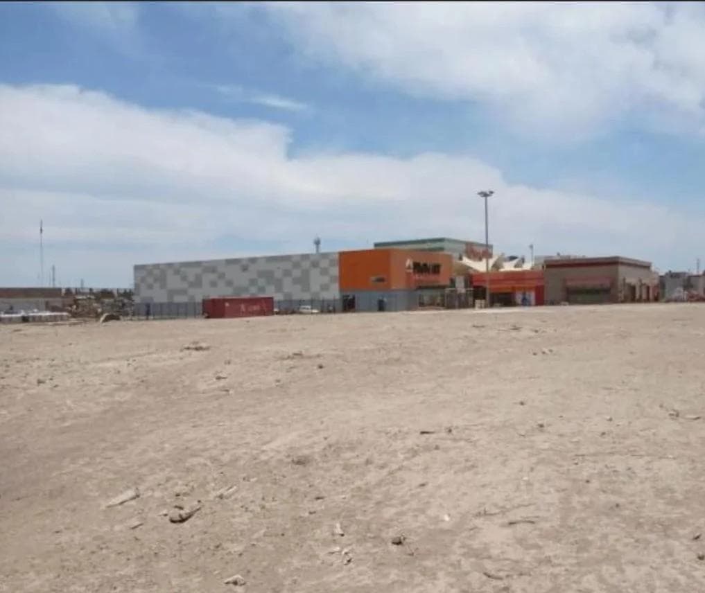 Oportunidad de inversión: terreno comercial de 14,400 m² en Pisco - 1