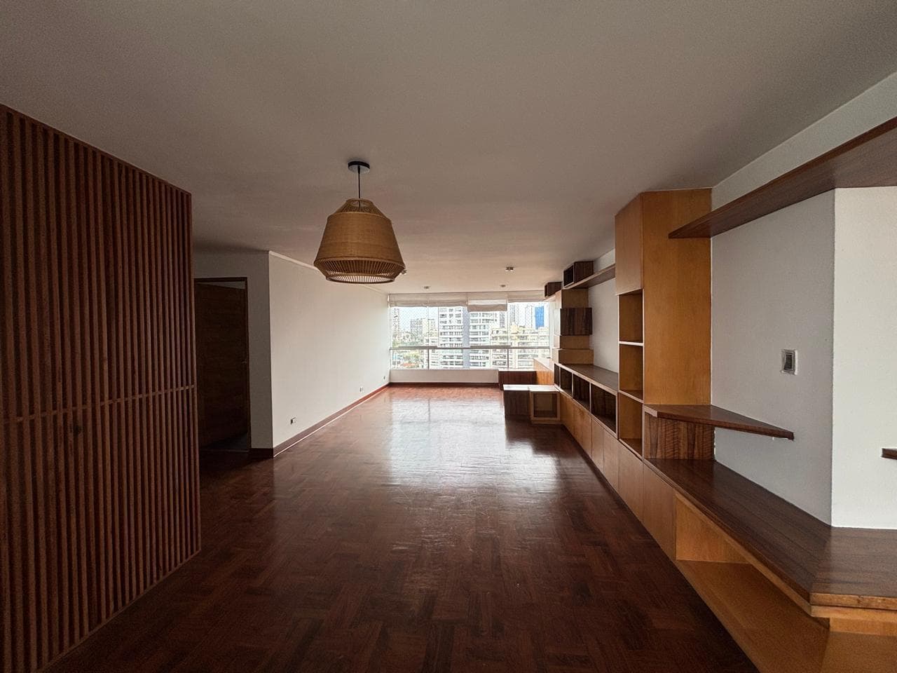 Hermoso Flat Con Vista A Calle Y Al Mar, Malecón Armendáriz, Miraflores, - 1