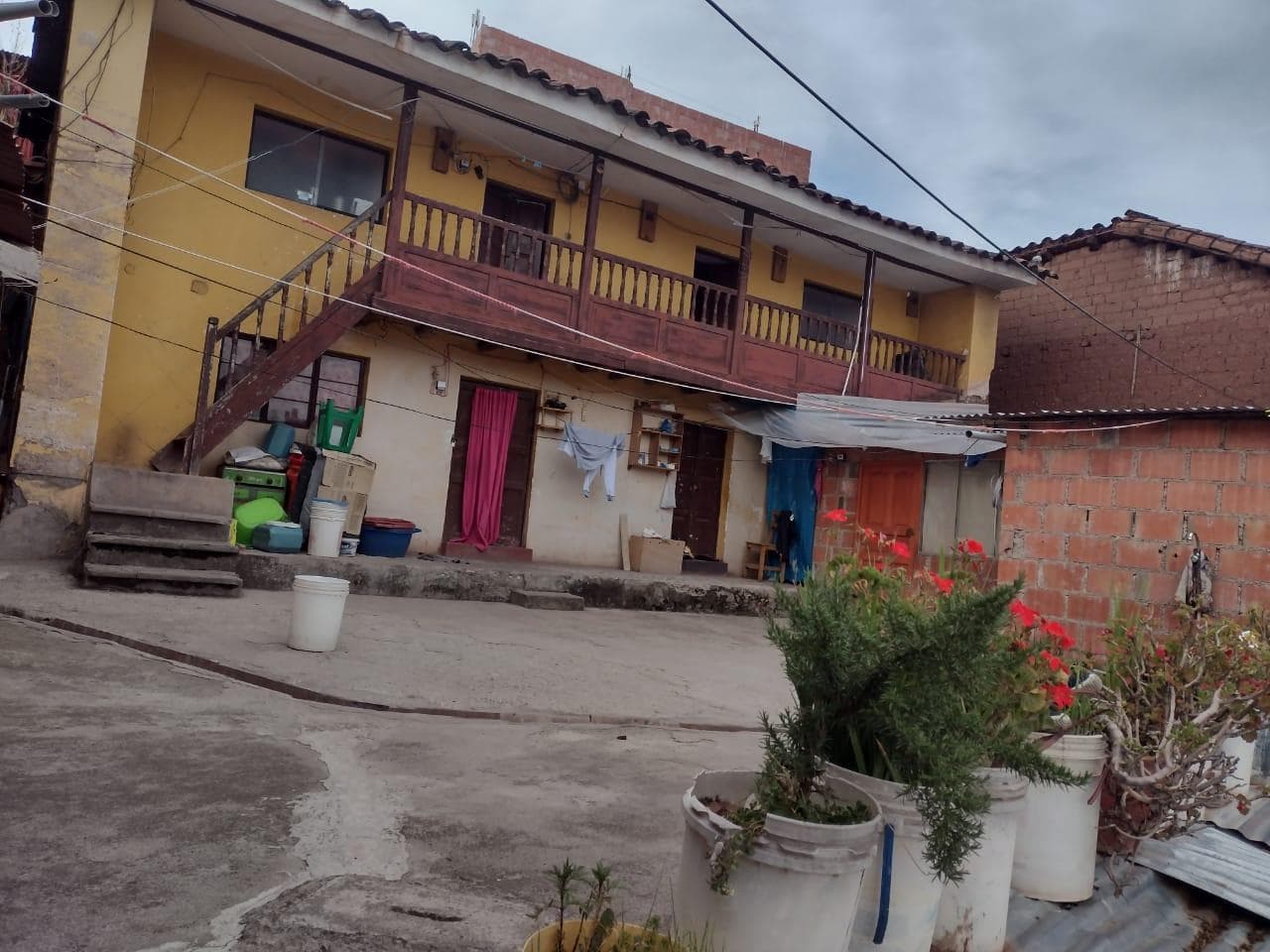 Terreno cerca a la plaza Santa Ana - 1