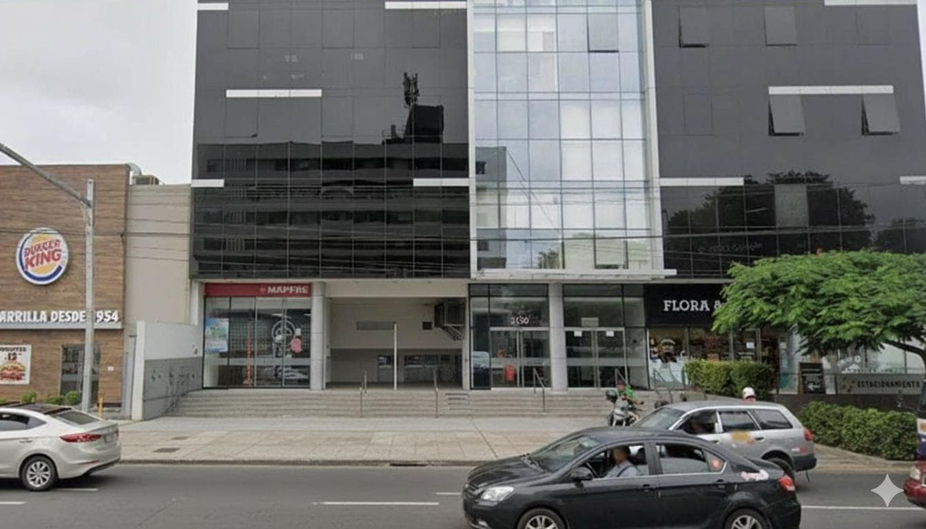 Local Comercial en la Av. Benavides con Av. La Merced - 1