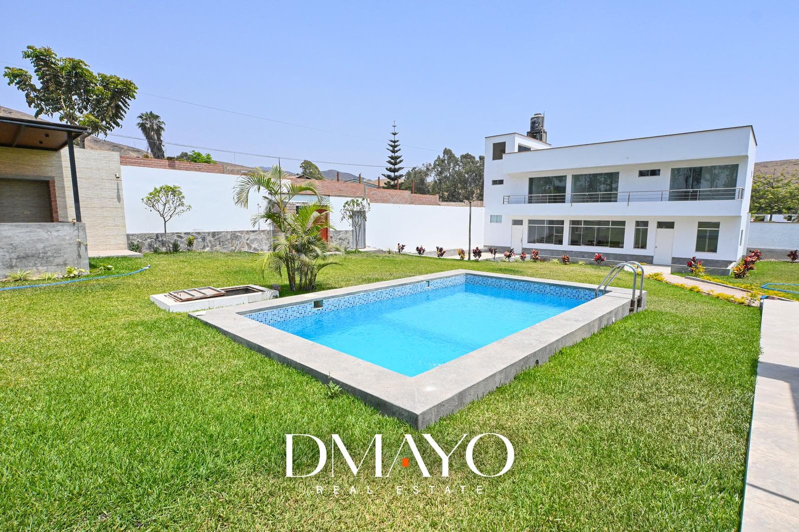 Venta Casa de Estreno con Piscina 1200 M2 , Inversionistas - Pachacamac - 1