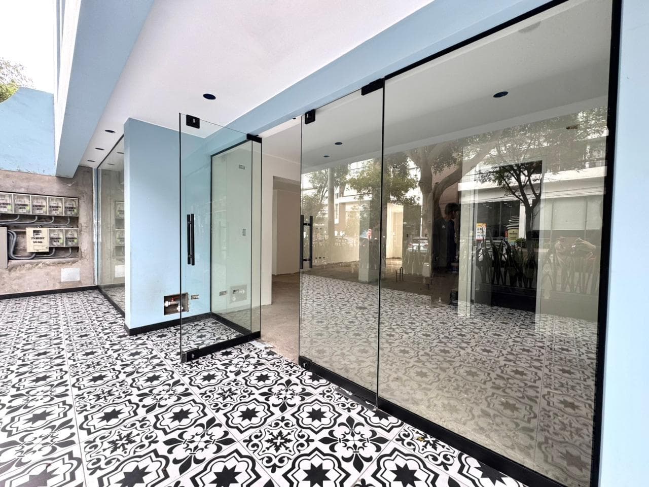 Local en primer piso vista a calle con terraza interna | 162m2 - 1