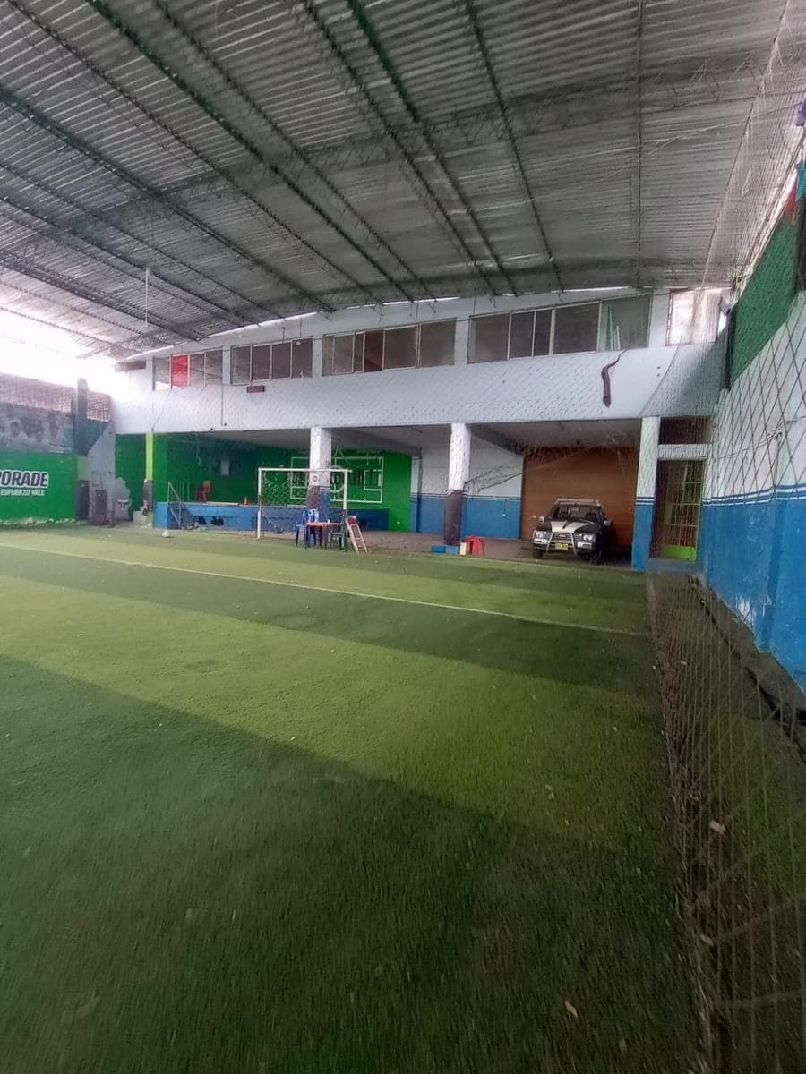 ALQUILER DE LOCAL COMERCIAL - INDSUTRIAL - 1